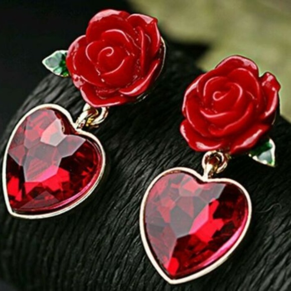 Jewelry - Gorgeous Realistic 3D Red Rose Heart Earrings